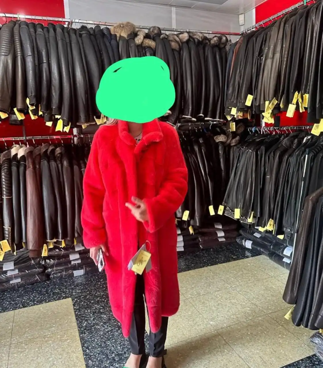 Продам шубу норковую коралловую