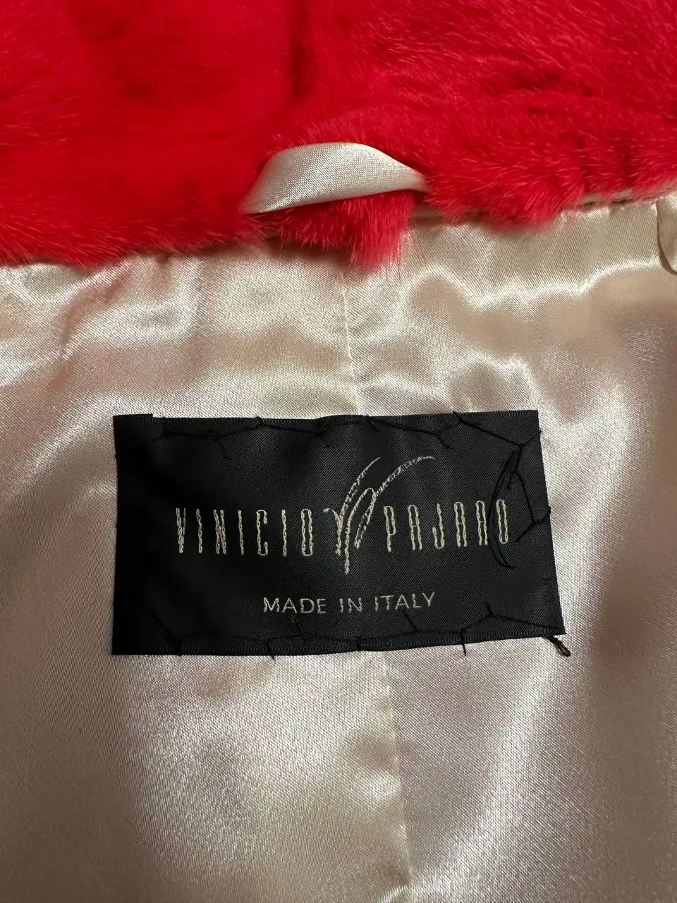 Продам шубу норковую коралловую