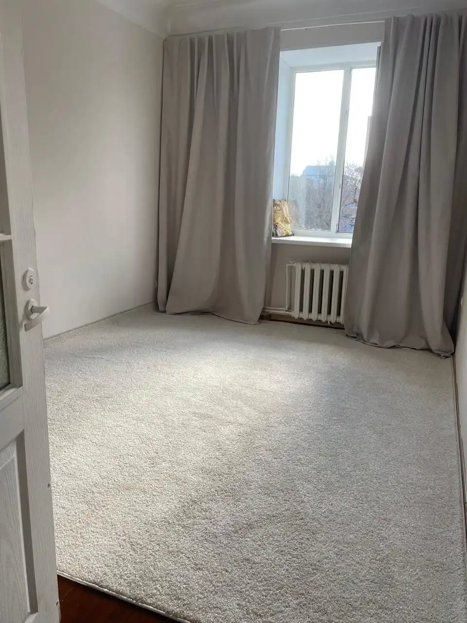 Продам новый ковралин в рулоне 3x3,5 метра