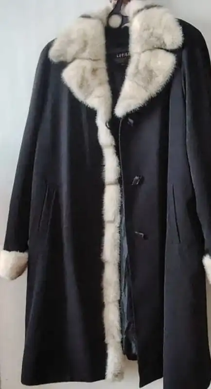 Зимнее женское пальто с норкой