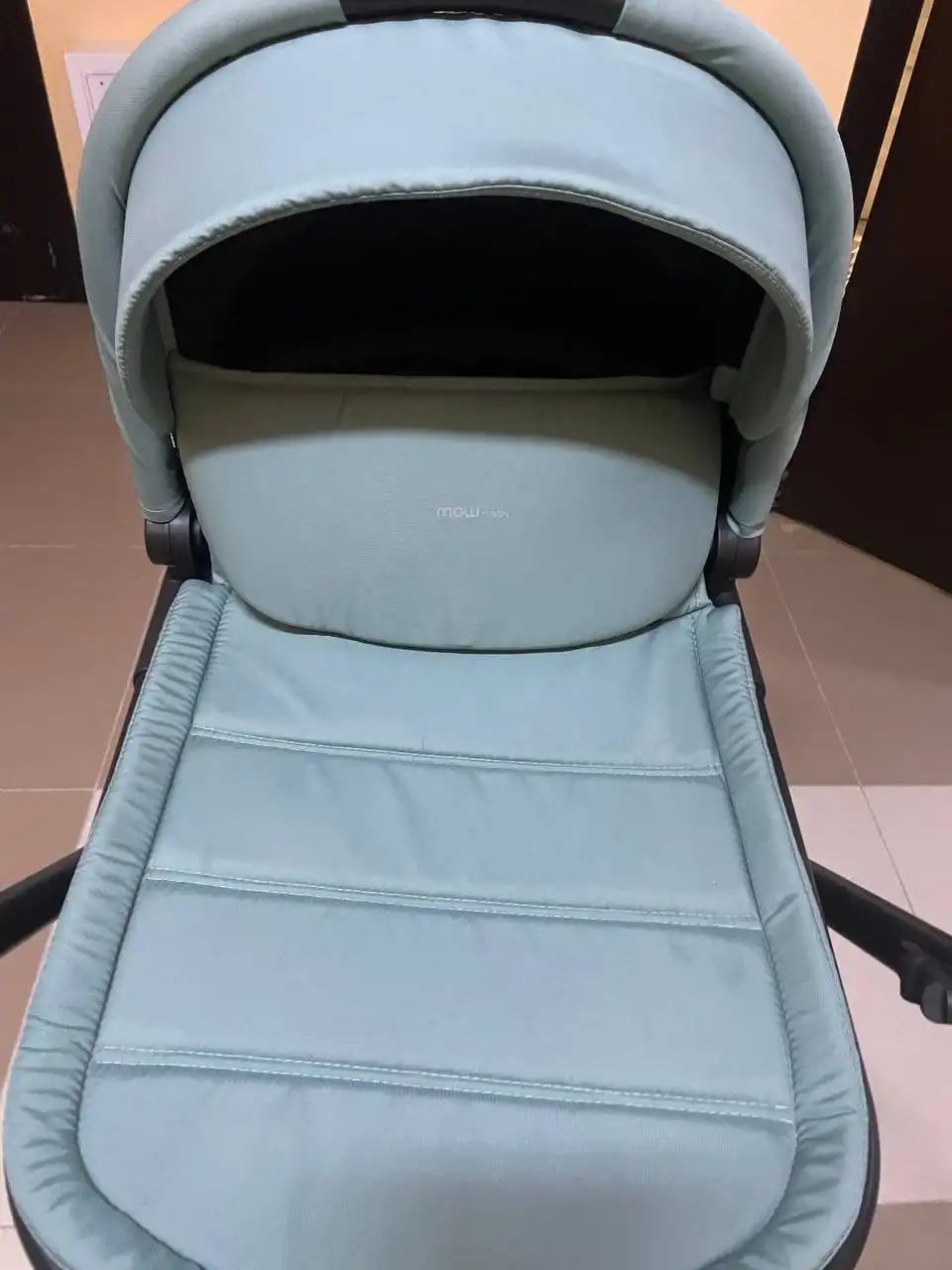 Продам коляску MOWBaby Amber Mint и куртку Guess