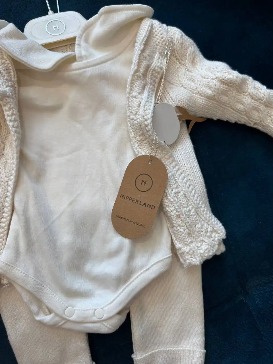 Продажа детской обуви и одежды