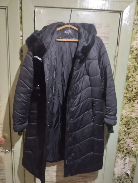 Продам женскую парку с капюшоном и мехом, 56 размер - Одежда в Владивосток