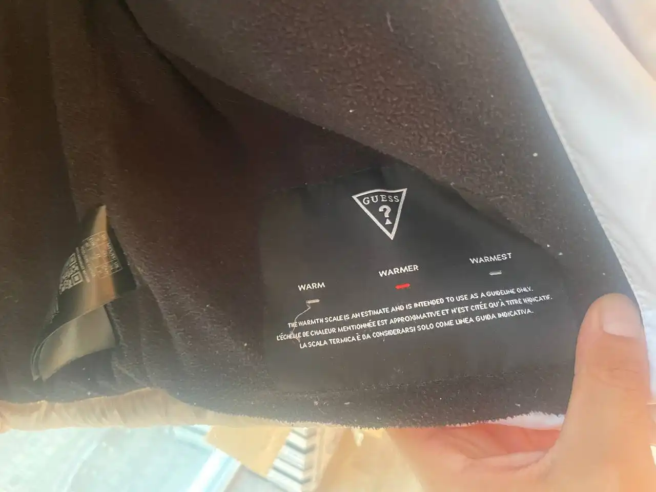 Куртка Guess и наушники AKG