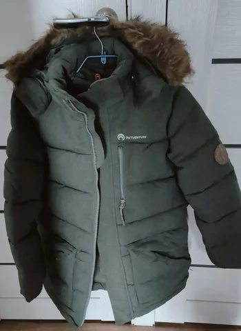 Продам детскую зимнюю куртку - Одежда в Владивосток