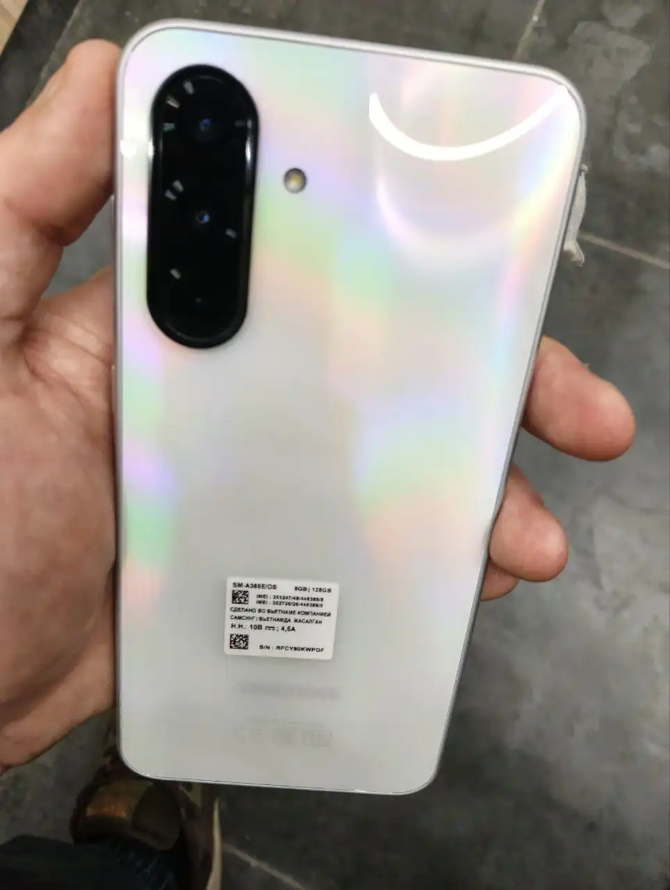 Продается новый СМФ SAMSUNG A36 8/128