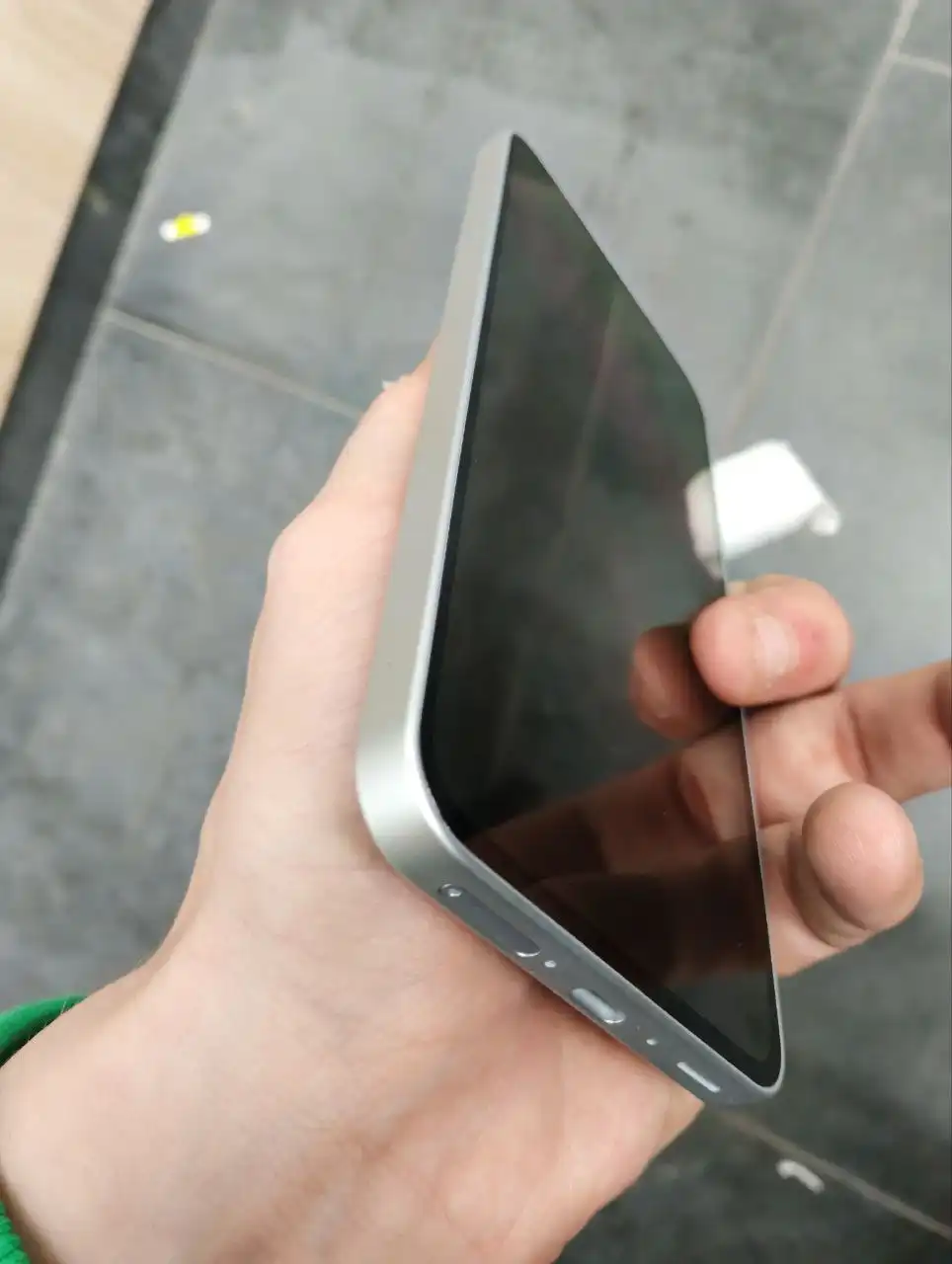 Продается новый СМФ SAMSUNG A36 8/128