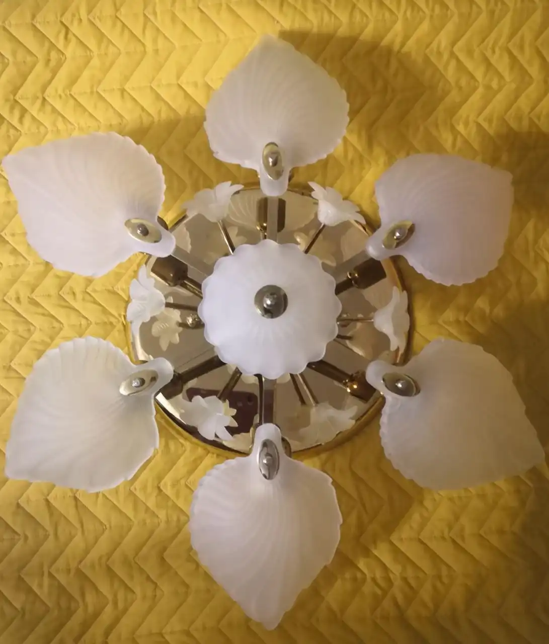 Люстра потолочная Южная Корея б/у