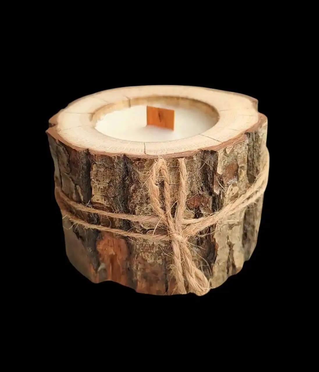 Продам ароматическую свечу авторской работы в спиле дерева