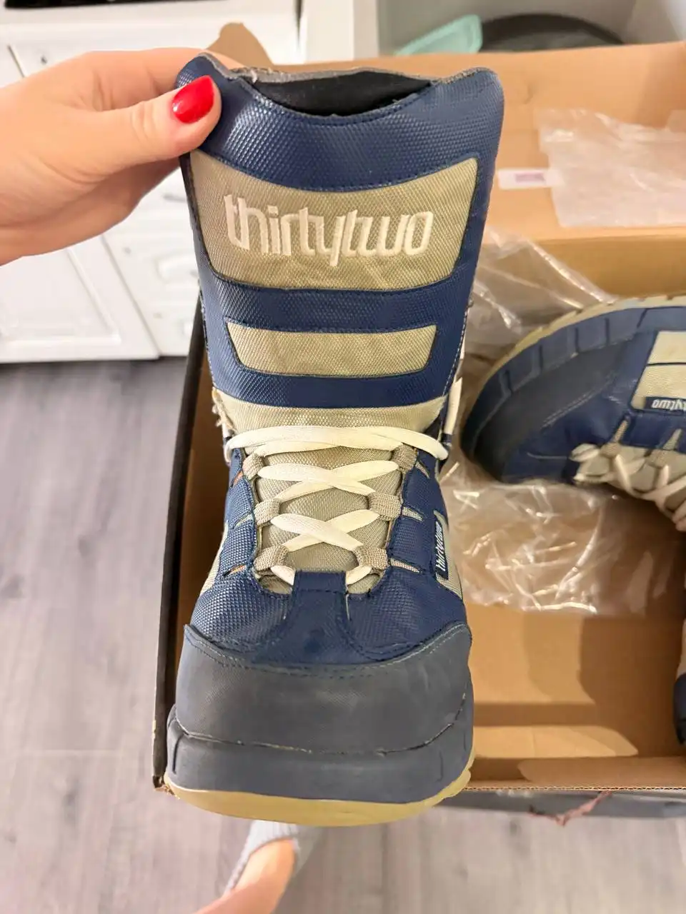 Продам сноубордические ботинки