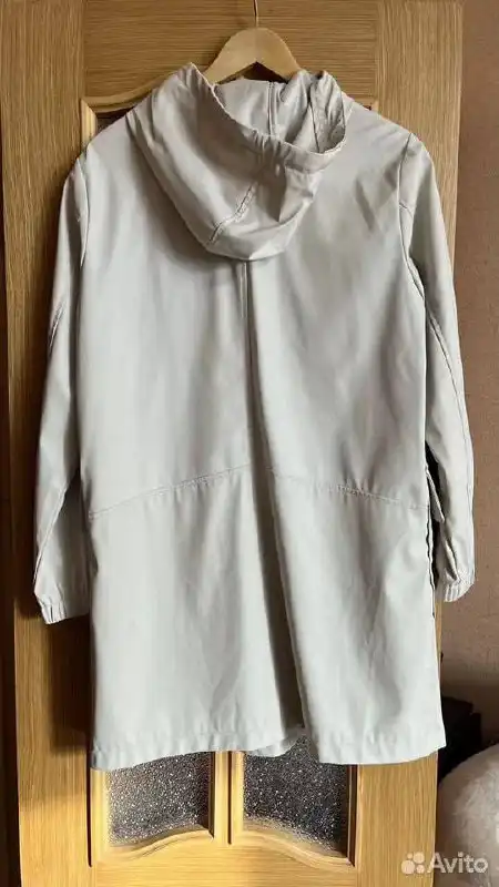 Продажа непромокаемого плаща Zara