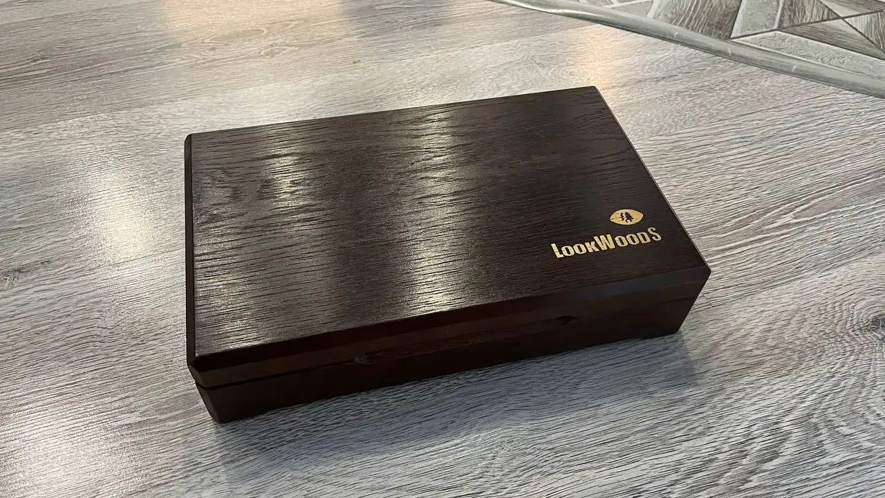 Шкатулка для украшений деревянная