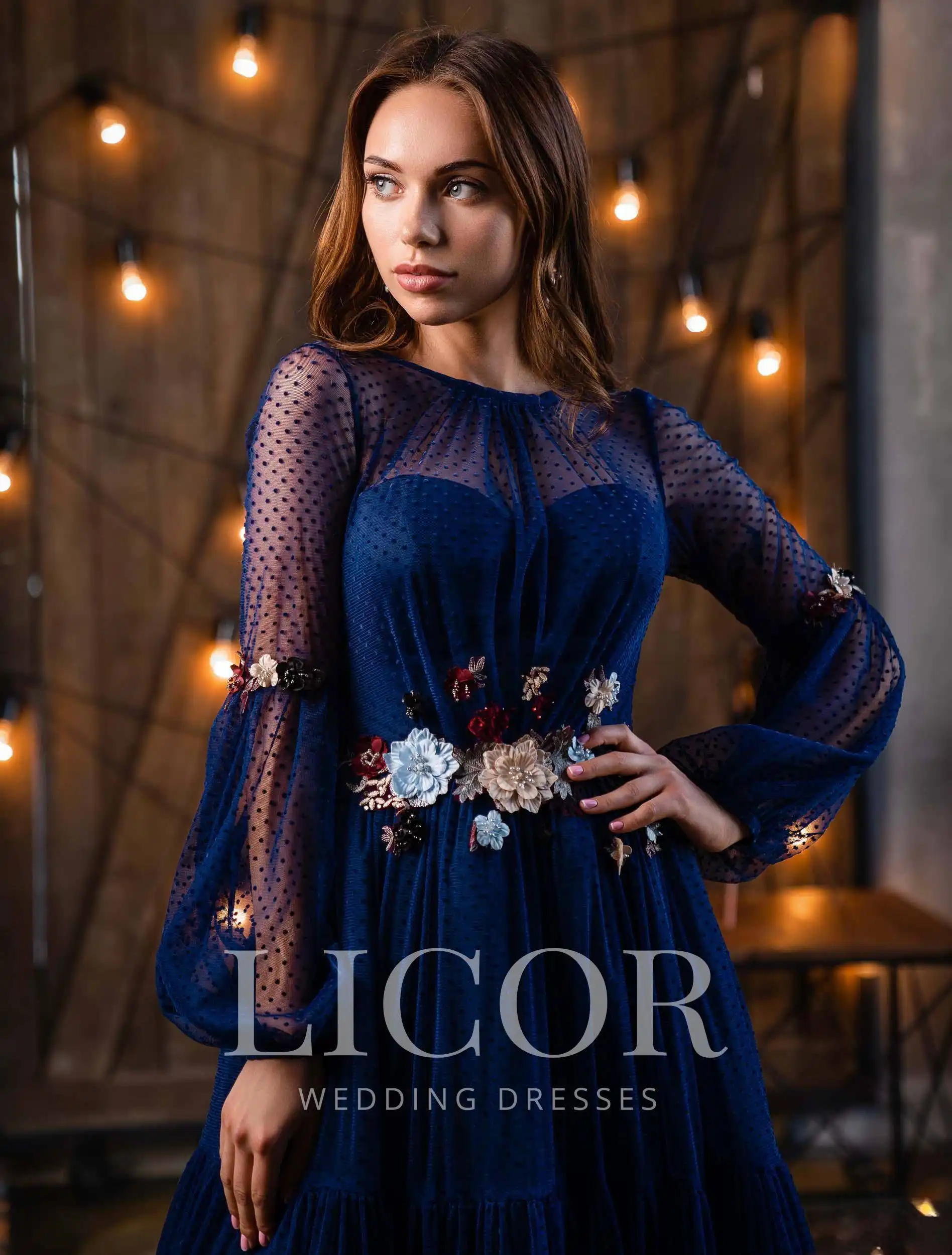 Вечернее платье с корсетом в отличном состоянии