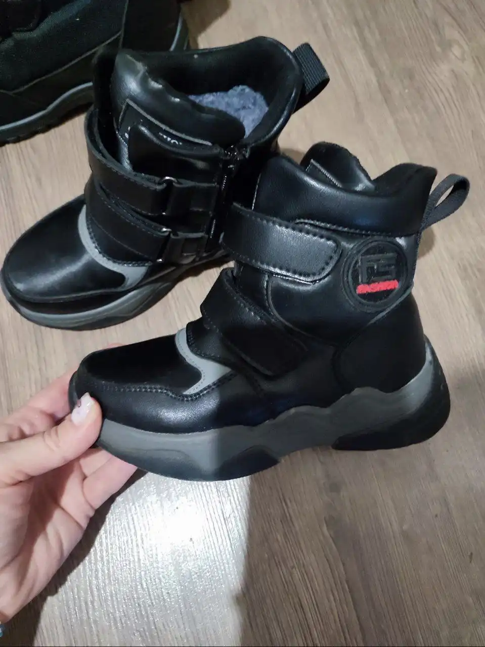 Продам зимнюю резину 27 дюймов