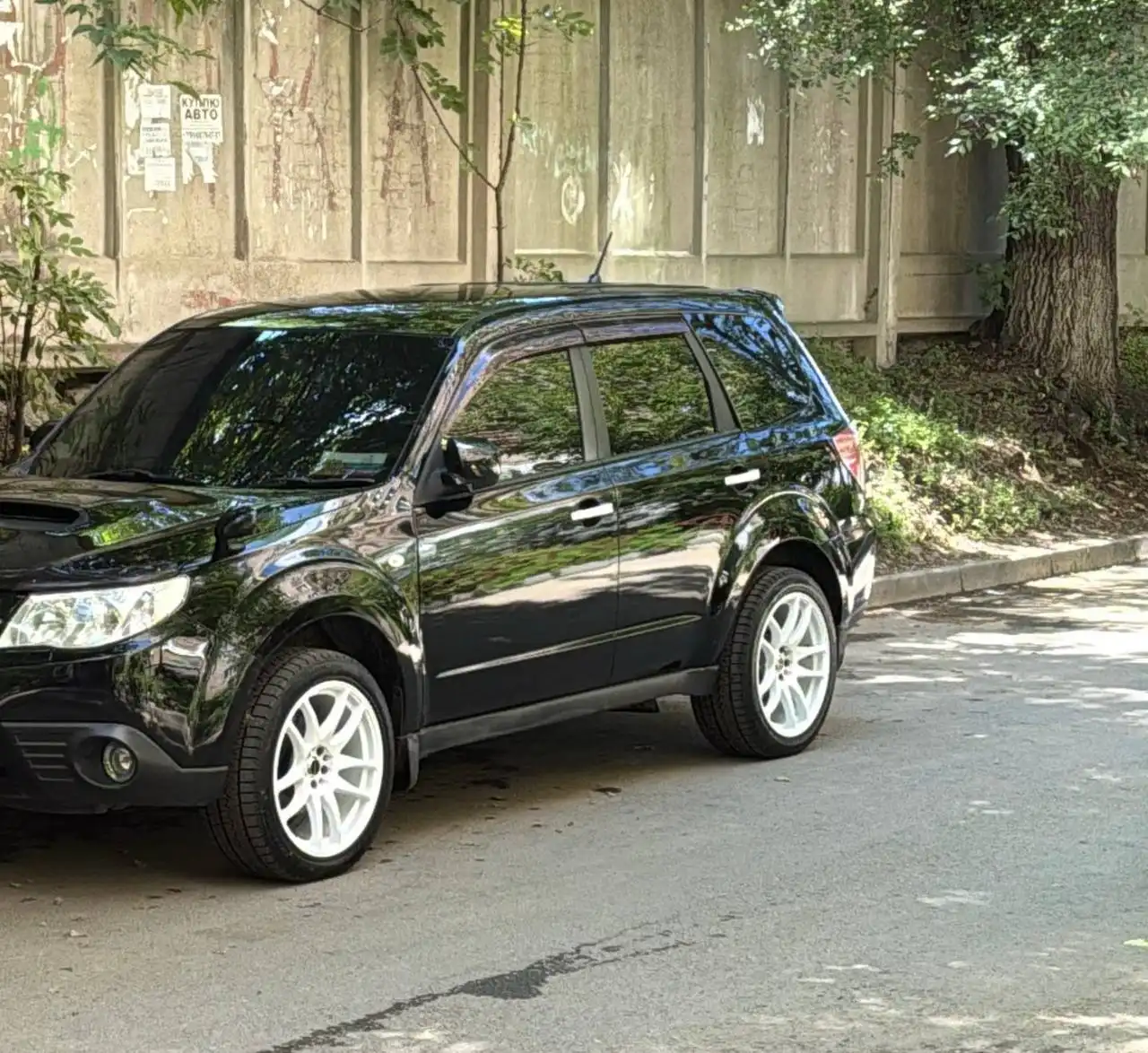 Продам зимние диски с резиной 245/45/18 для Форестера - Шины и диски (Авто) в Владивосток