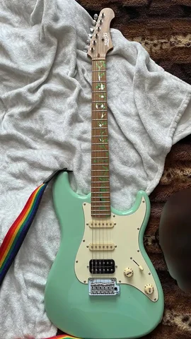 Электрогитара Jet JS-400 - Туризм и активный отдых в Владивосток