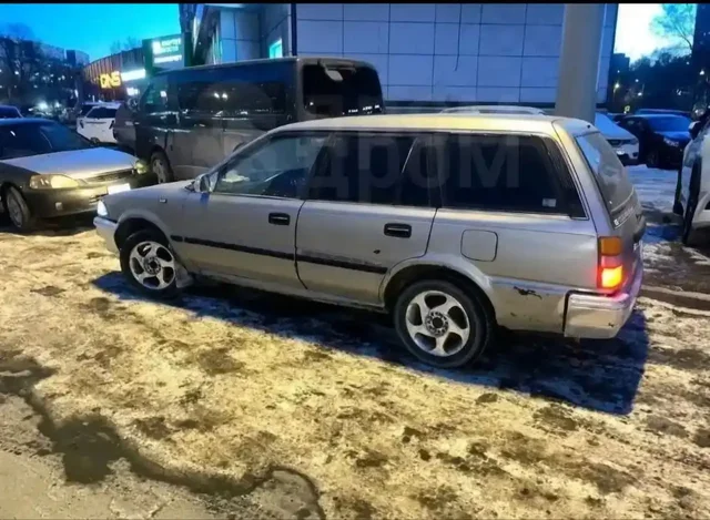 Продам Toyota Corolla универсал 1991 года - Авто в Владивосток