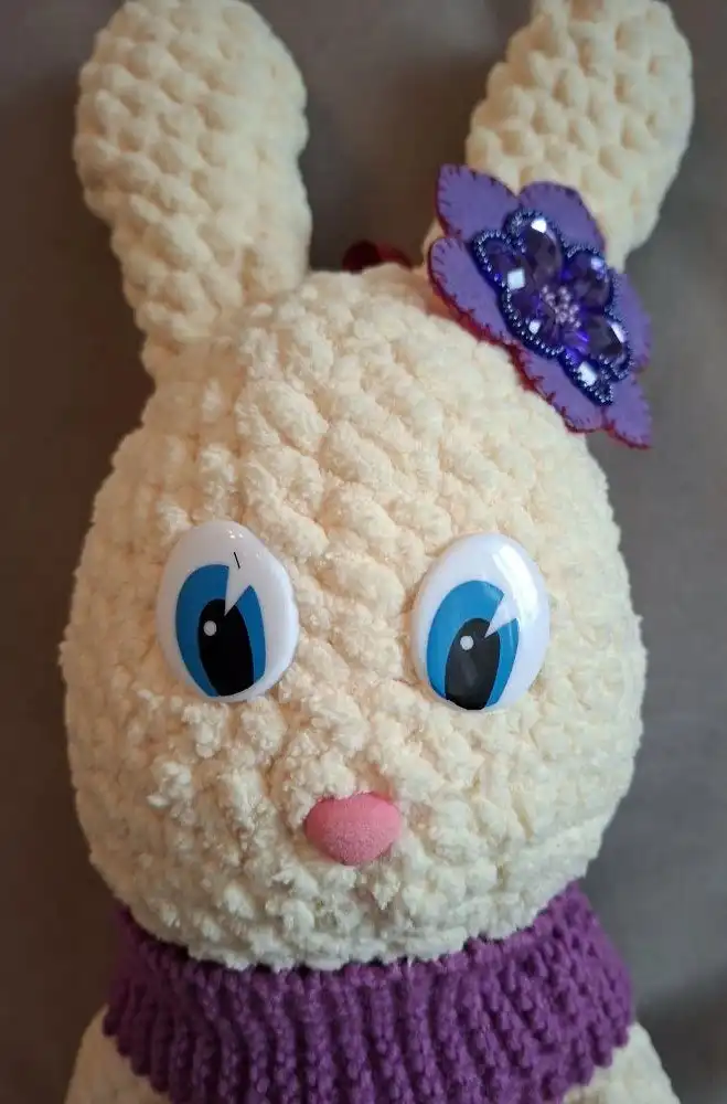 Продам мягкую вязаную игрушку Заяц - Игрушки ручной работы (Хобби и отдых) в Владивосток