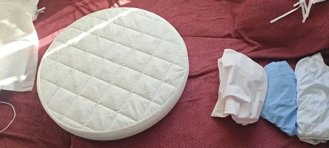 Продажа матраса с простынями - Для дома и дачи в Владивосток