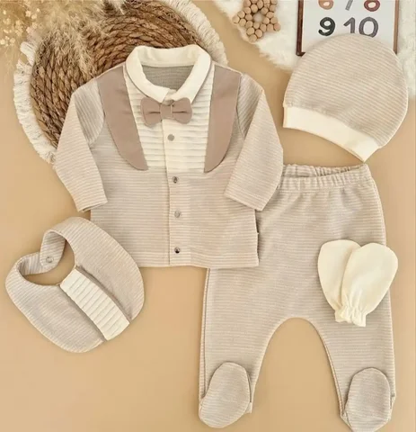 Новый нарядный турецкий комплект на мальчика 0-3 месяцев - Школьные принадлежности в Владивосток