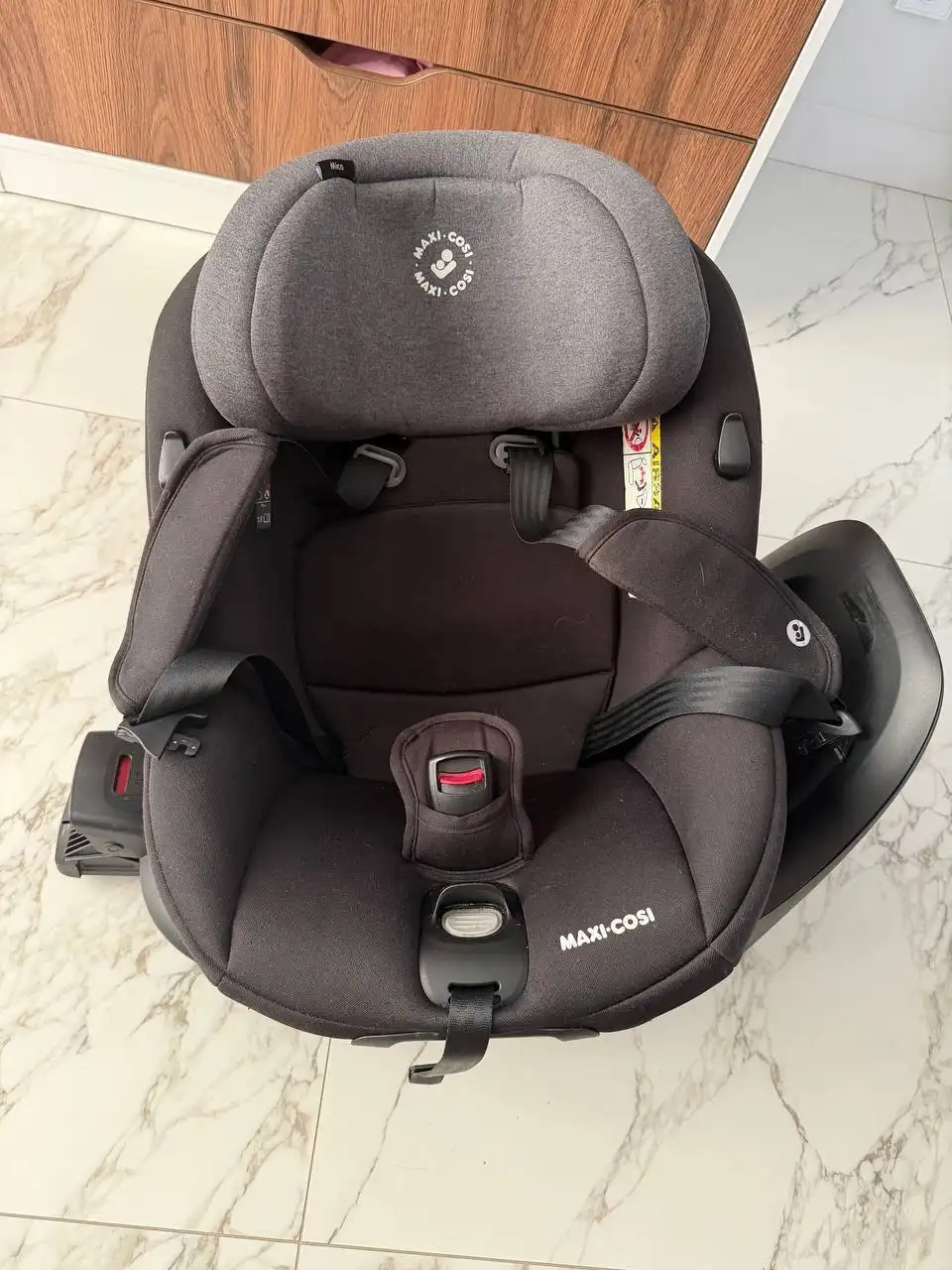 Продам детское автокресло Maxi-Cosi - Автокресла (Товары для детей) в Владивосток