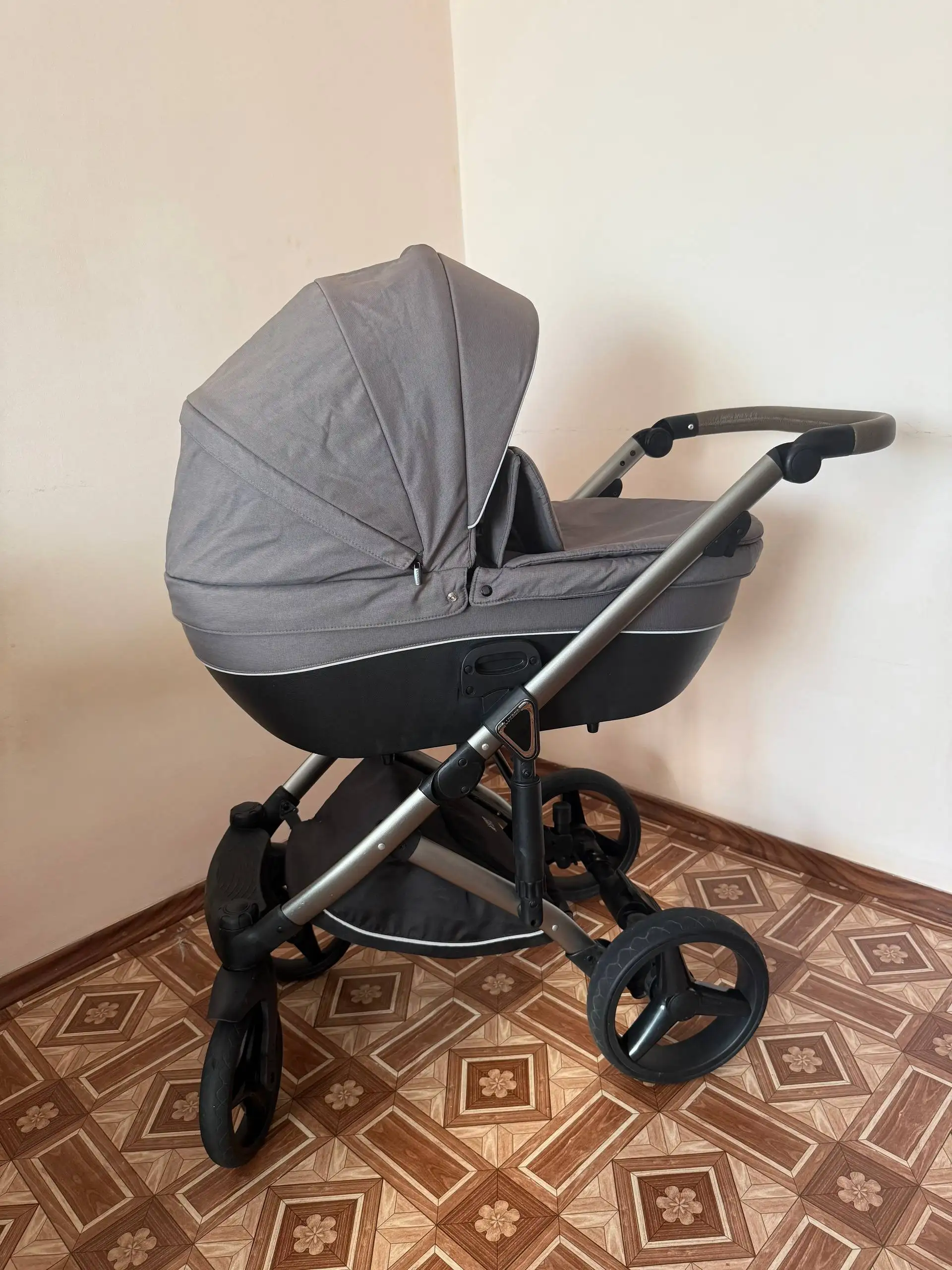 Продам коляску Luxmom 3в1 - Коляски (Товары для детей) в Владивосток