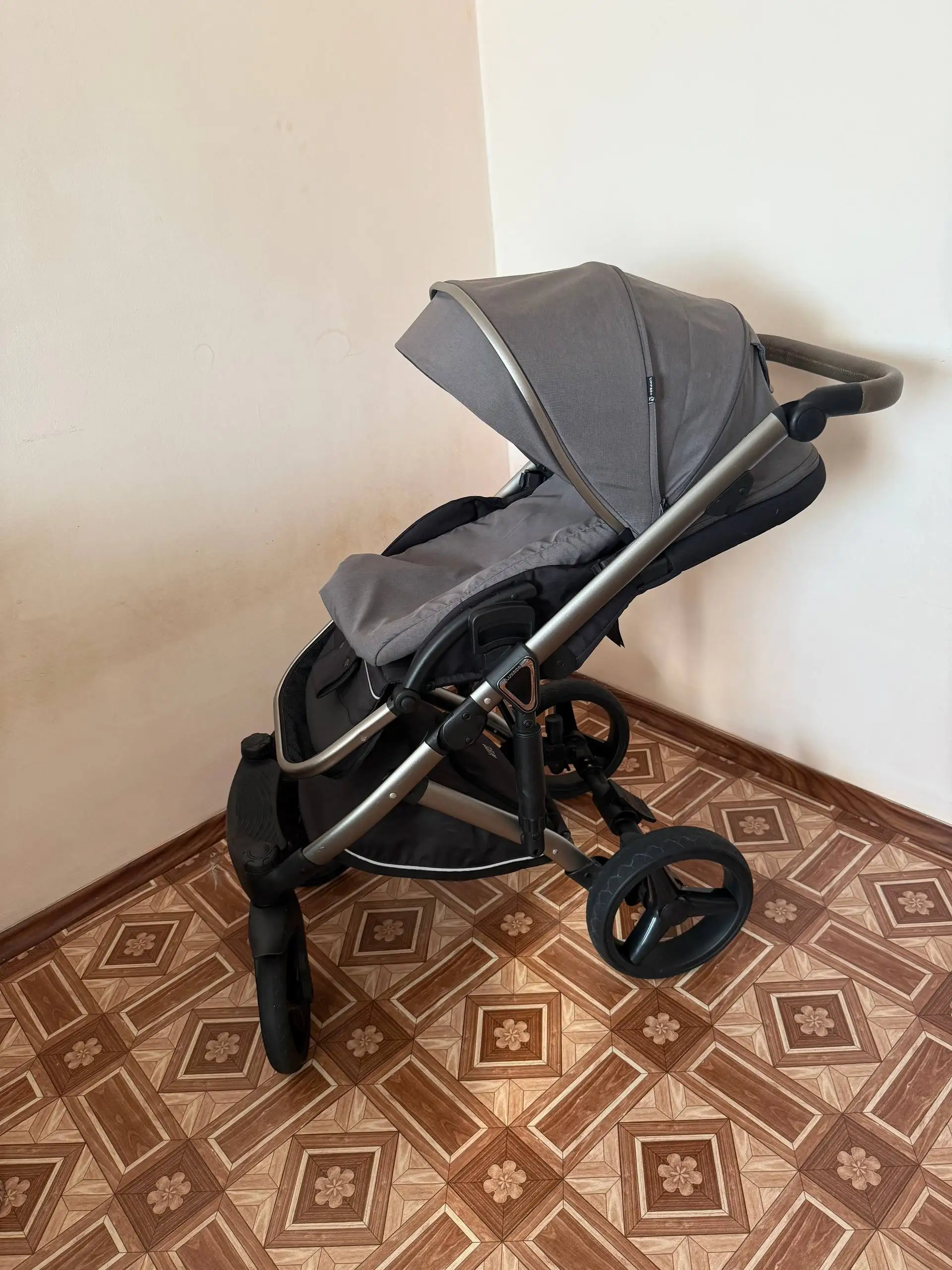 Продам коляску Luxmom 3в1 - Коляски (Товары для детей) в Владивосток