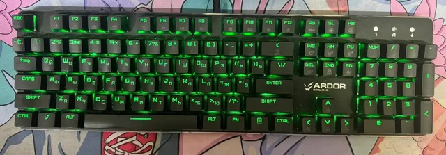 Продам клавиатуру и акустическую систему - Планшеты в Владивосток