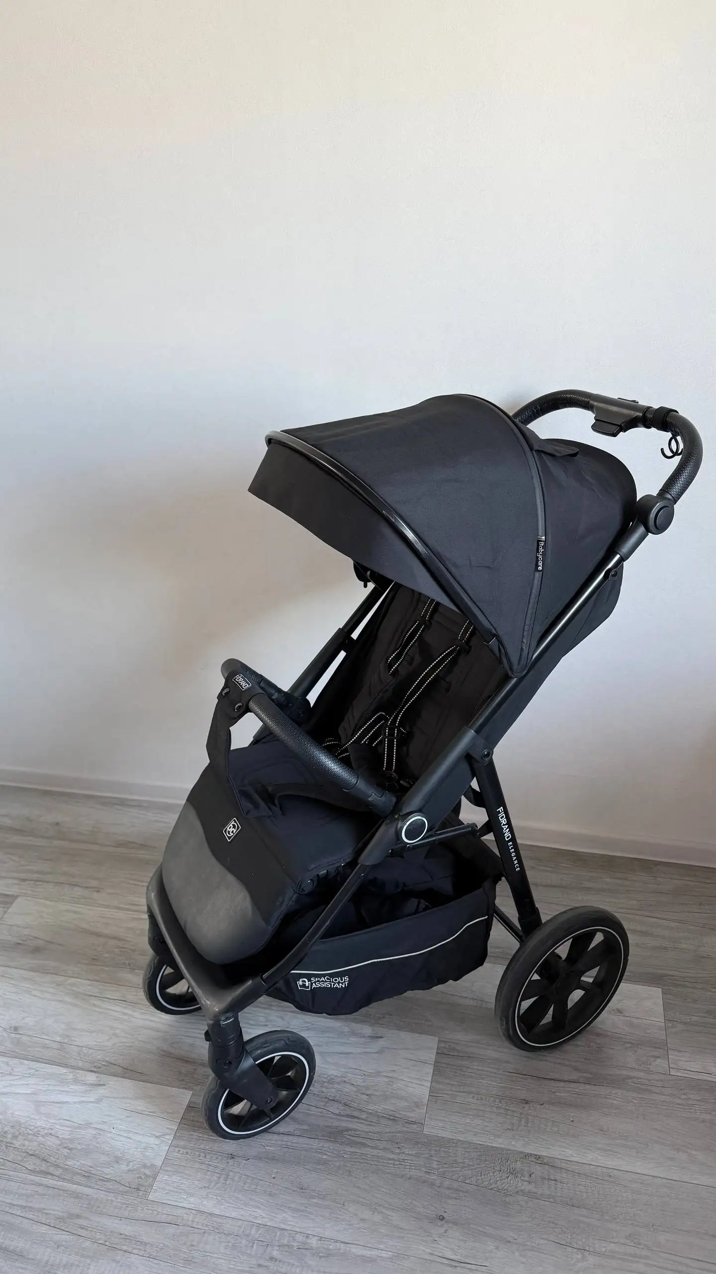 Всесезонная коляска с амортизацией и складной конструкцией - Коляски (Товары для детей) в Владивосток