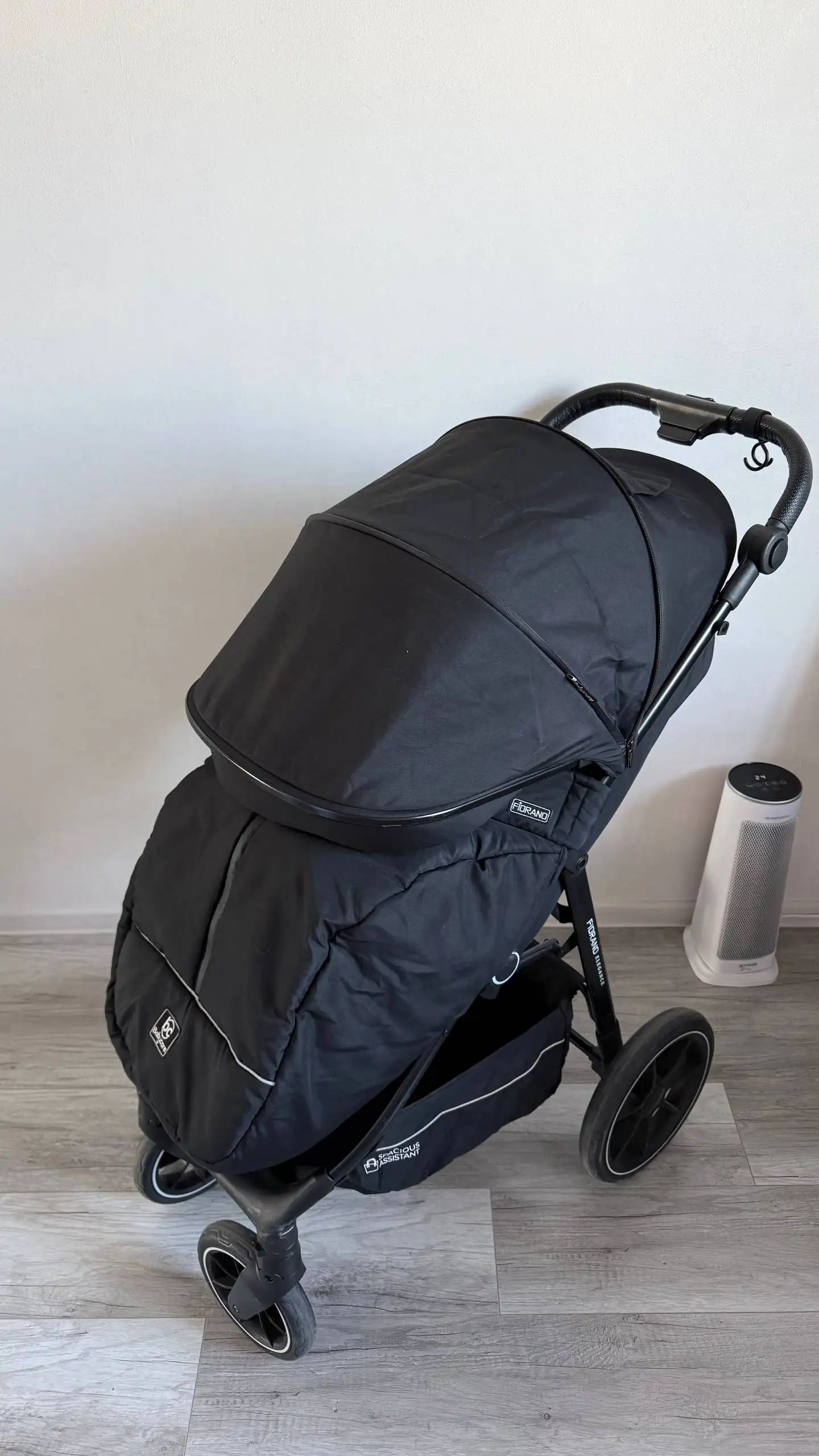 Всесезонная коляска с амортизацией и складной конструкцией - Коляски (Товары для детей) в Владивосток