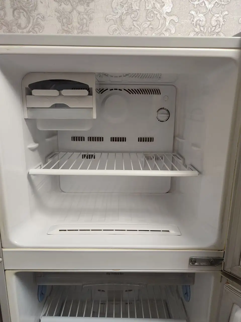 Холодильник с системой No Frost и приготовлением льда - Бытовая техника (Для дома и дачи) в Владивосток