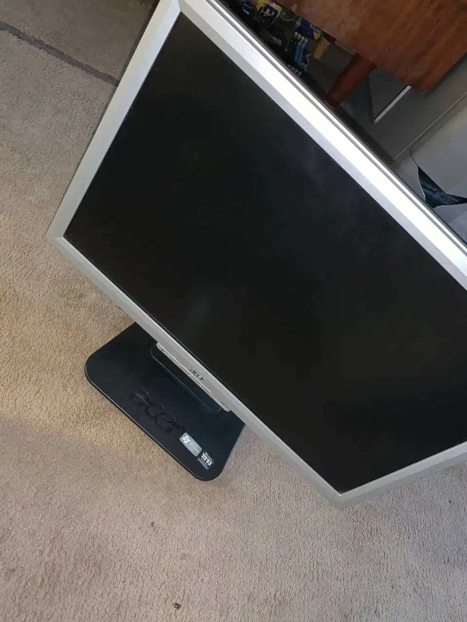 Продам монитор с кабелями - Электроника в Владивосток