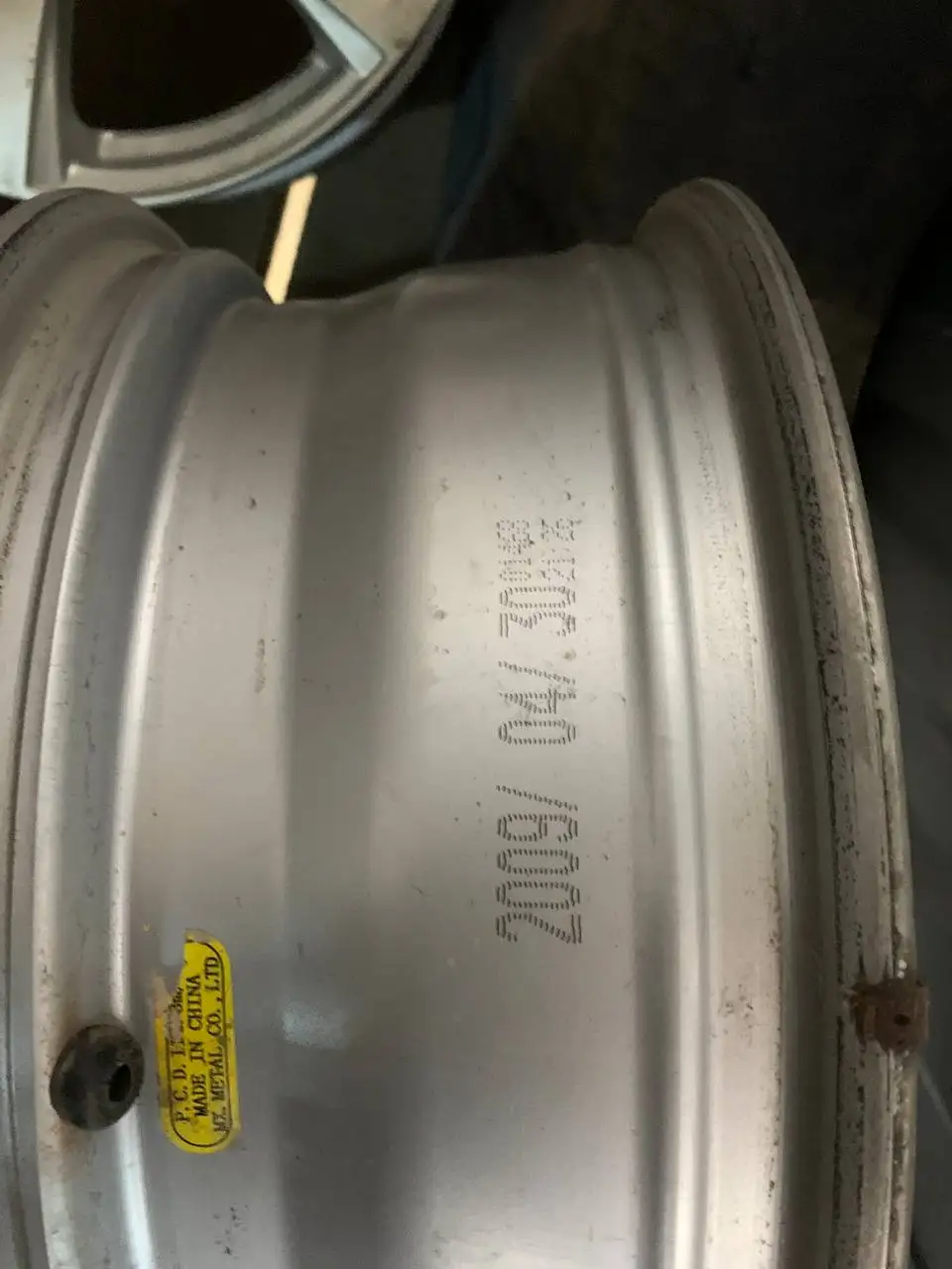 Продажа литых дисков 16 дюймов для автомобиля - Запчасти (Авто) в Владивосток