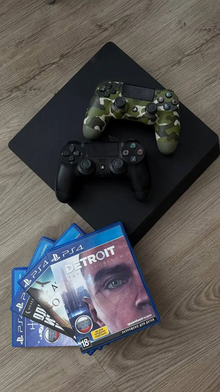 Продам PS4 1TB с аксессуарами - Игровые консоли (Электроника) в Владивосток