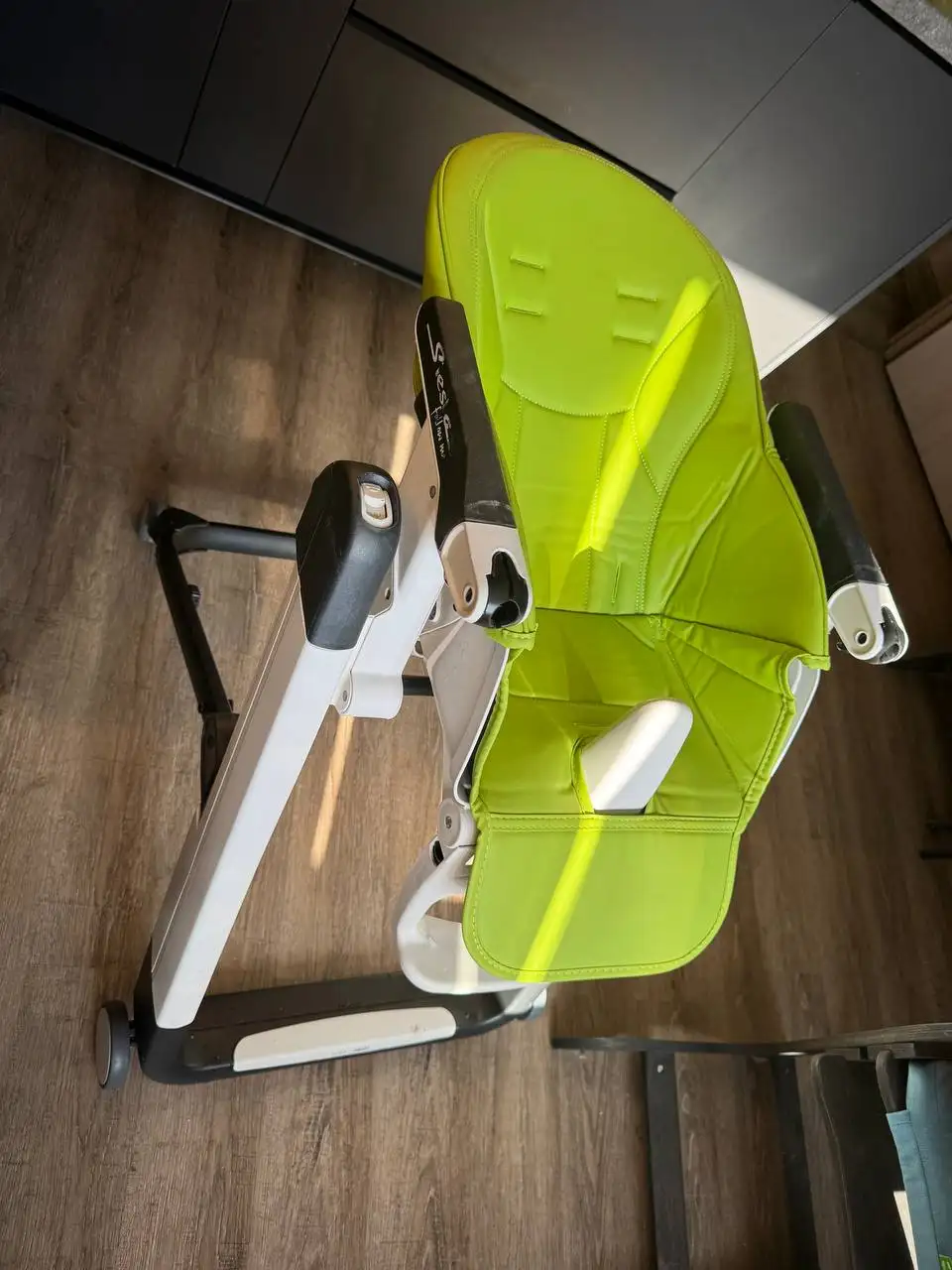 Продам стульчик для кормления Peg Perogo - Стульчики для кормления (Товары для детей) в Владивосток