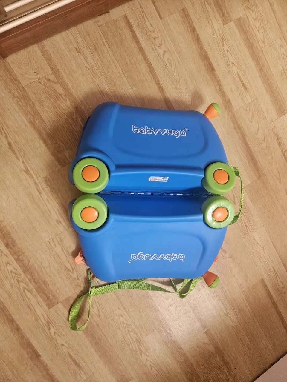 Продам чемодан-каталка - Барахолка в Владивосток