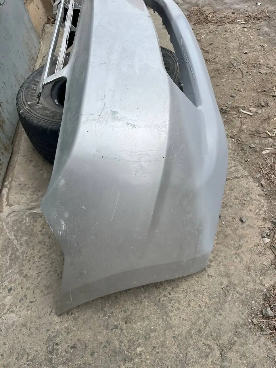 Продам бампер передний на Приус 20 кузов под покраску - Кузовные детали (Запчасти) в Владивосток