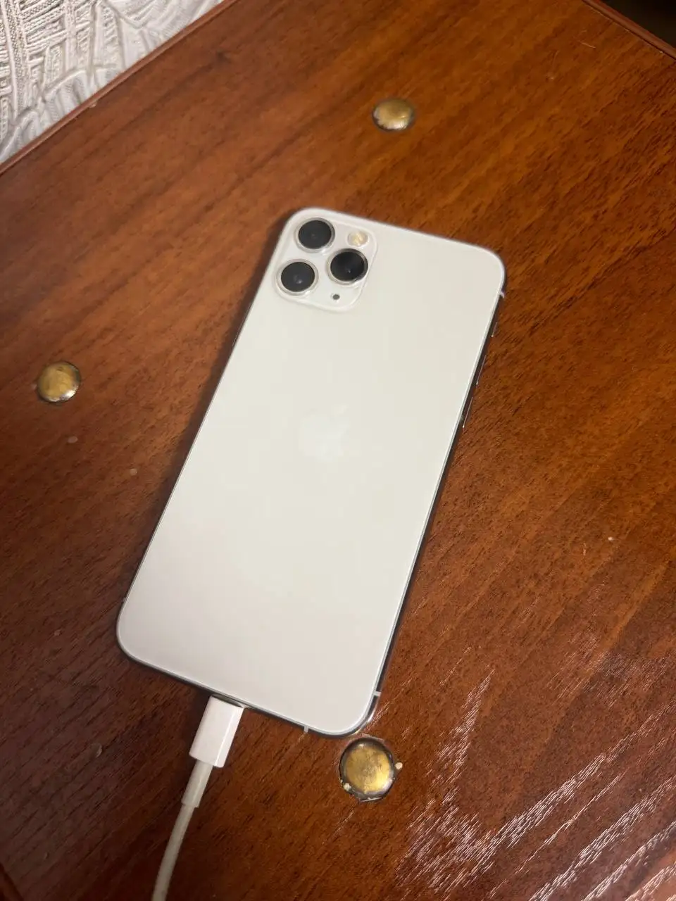 Продажа iPhone 11 Pro 256GB и PS4 Slim - Мобильные телефоны и игровые консоли (Электроника) в Владивосток