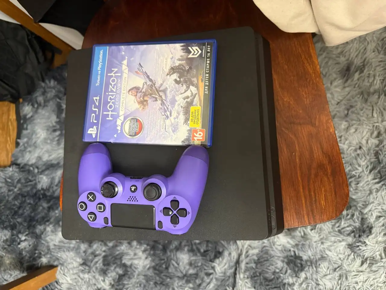 Продажа iPhone 11 Pro 256GB и PS4 Slim - Мобильные телефоны и игровые консоли (Электроника) в Владивосток