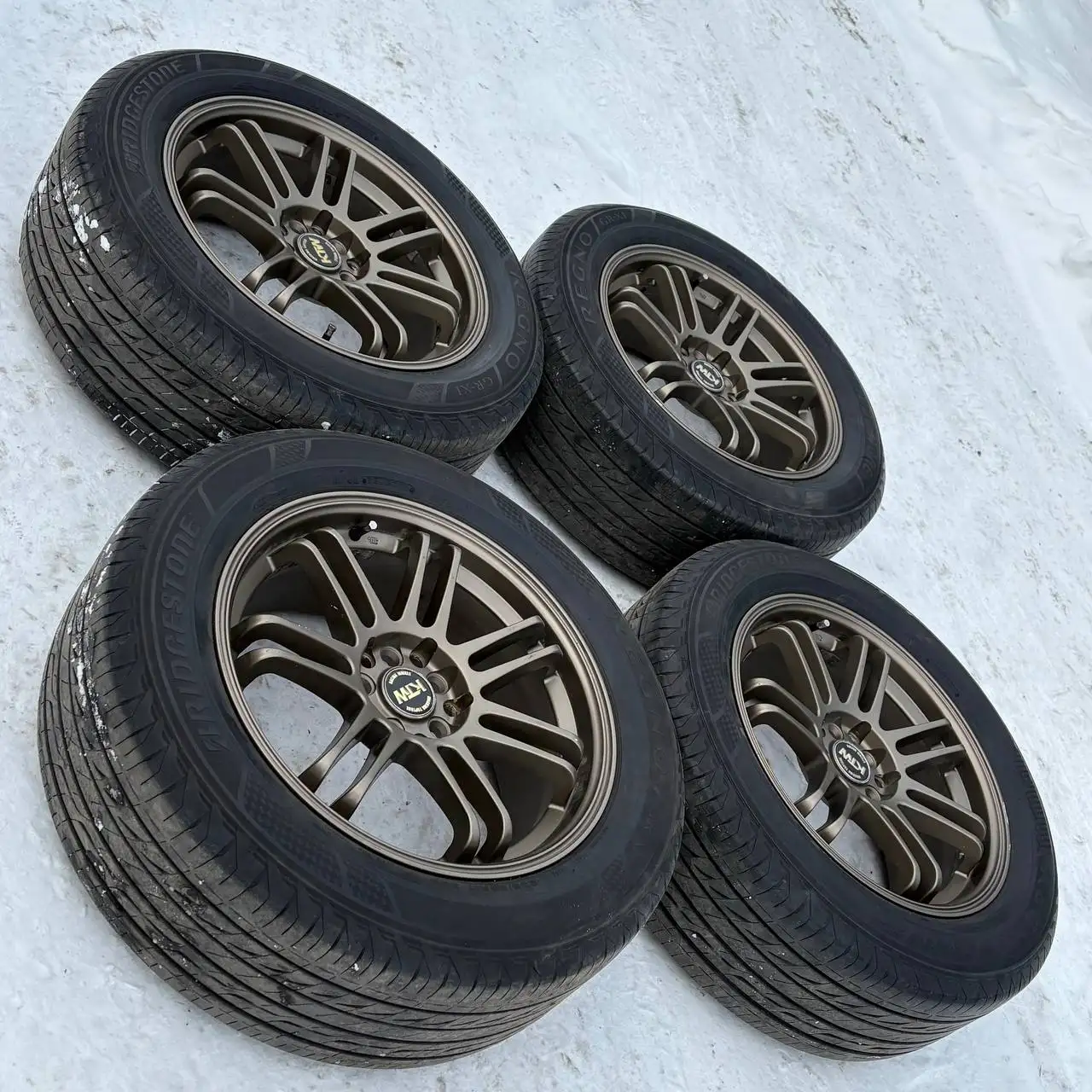 Комплект колес R17 с резиной Bridgestone - Шины и диски (Авто) в Владивосток