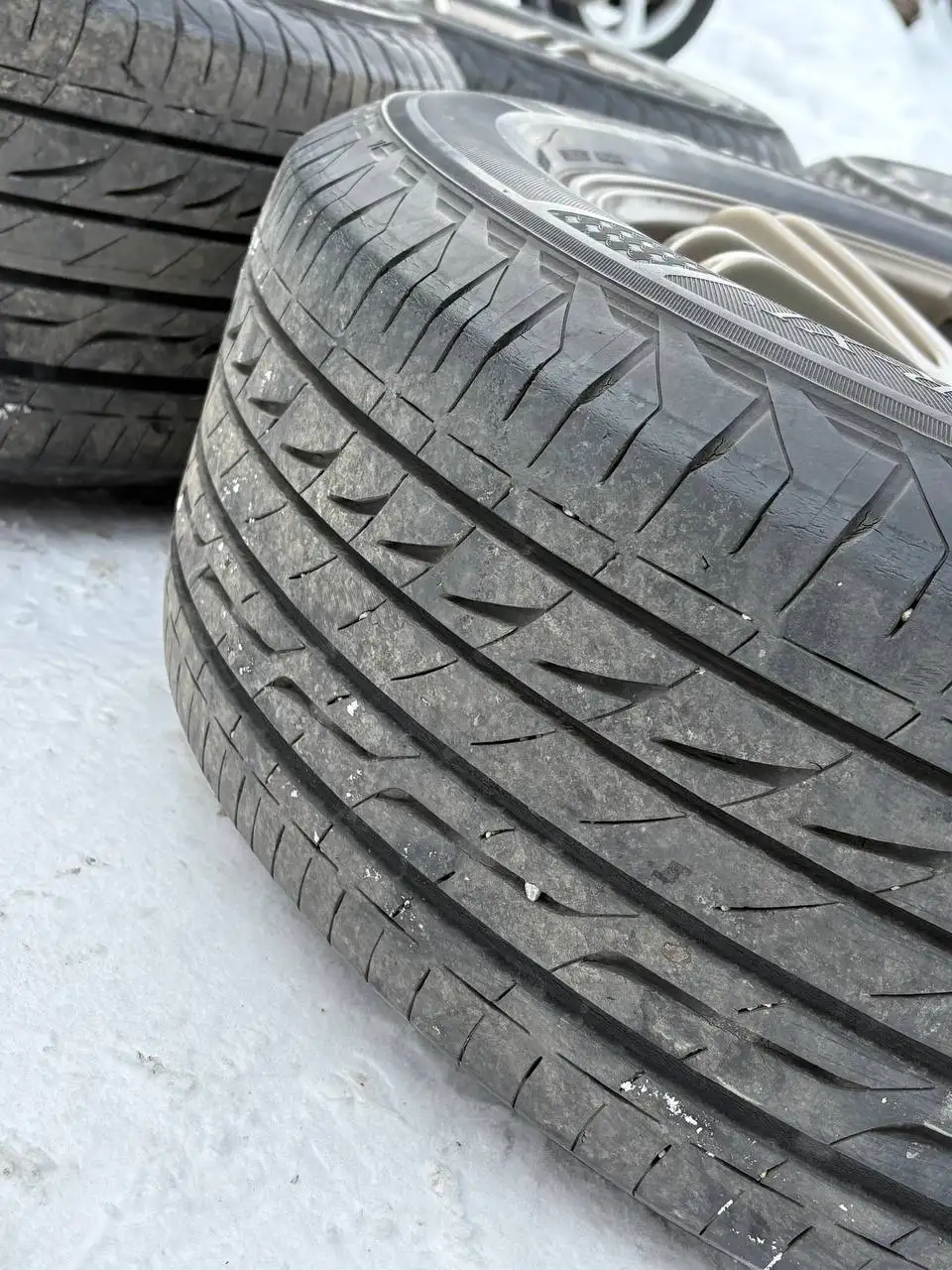 Комплект колес R17 с резиной Bridgestone - Шины и диски (Авто) в Владивосток