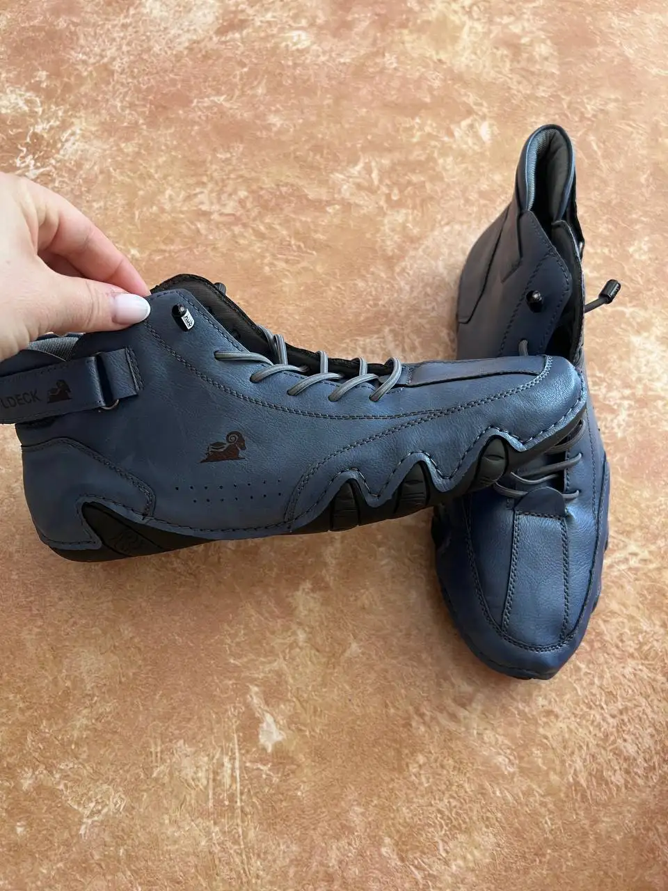 Новые кроссовки на весну 42 размер - Обувь (Одежда) в Владивосток