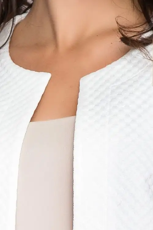 Продам жакет из фактурного трикотажа размер 48 - Верхняя одежда (Одежда) в Владивосток