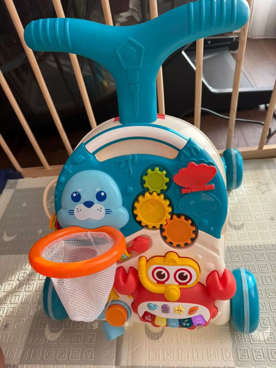 Прыгунки и ходилка (бизи) в отличном состоянии - Товары для детей в Владивосток