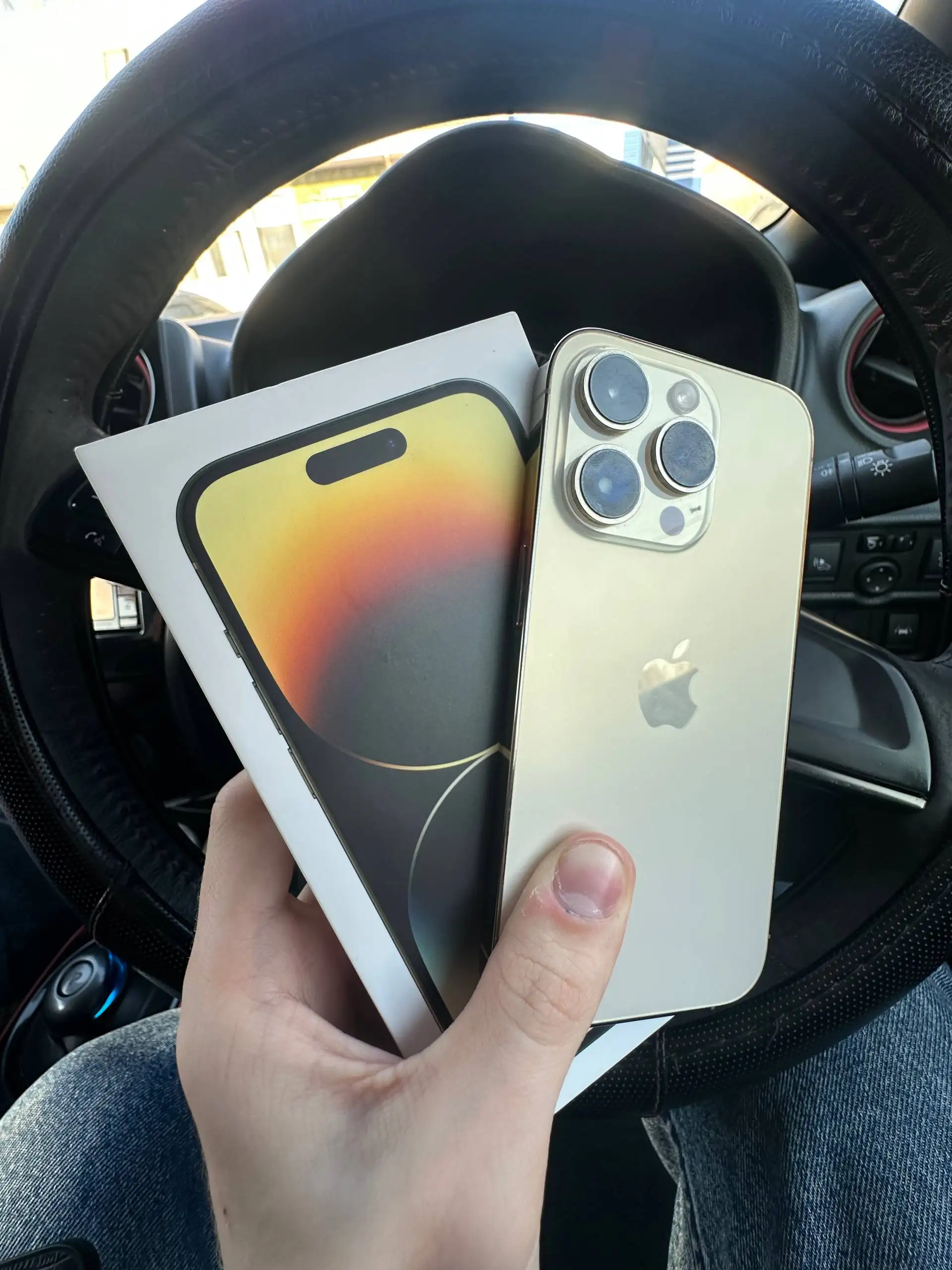 iPhone 14 Pro в хорошем состоянии - Смартфоны и телефоны (Электроника) в Владивосток