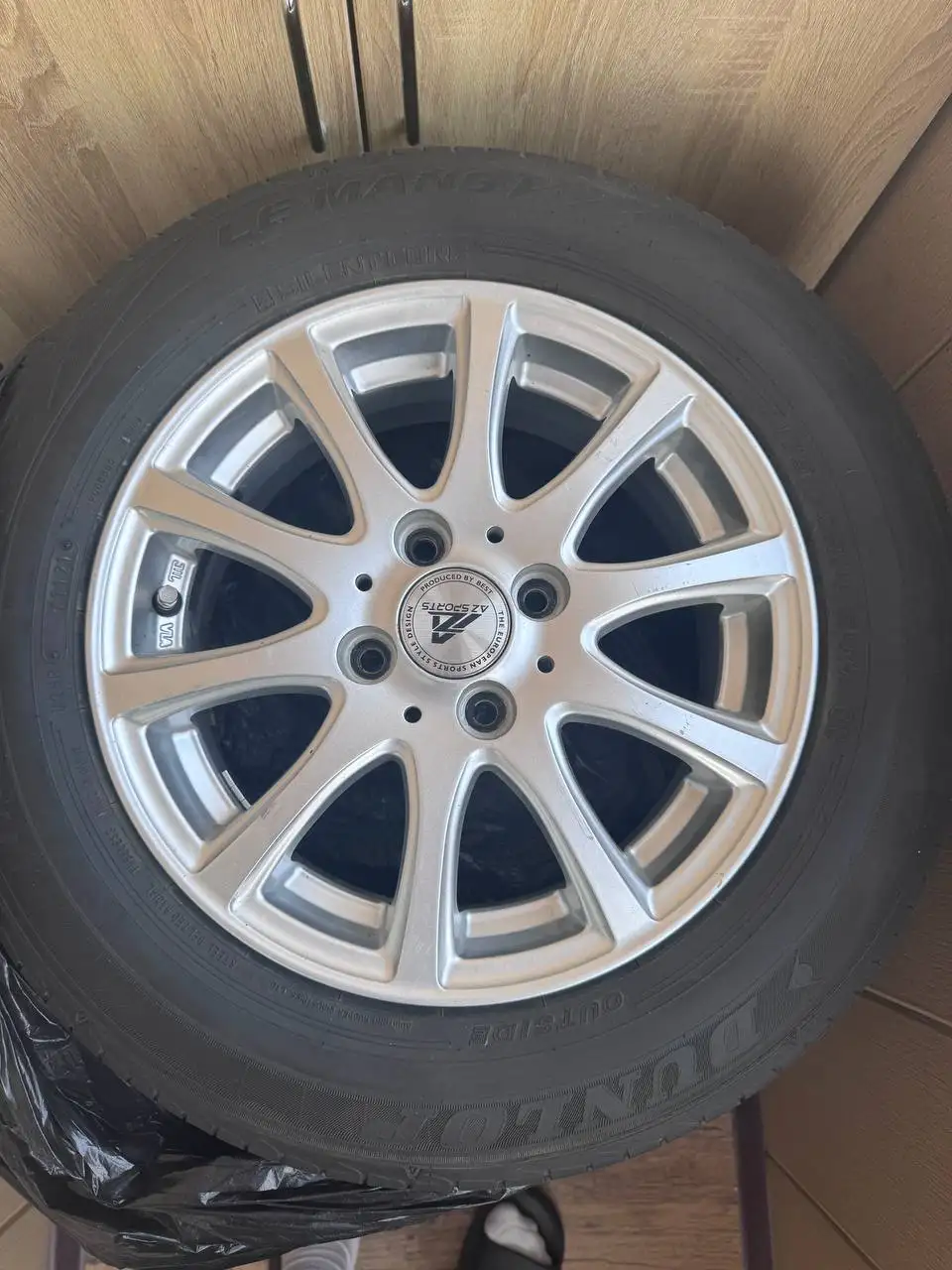 Колеса с литьем Dunlop 175/70R14 лето резина 2021 - Шины и диски (Авто) в Владивосток