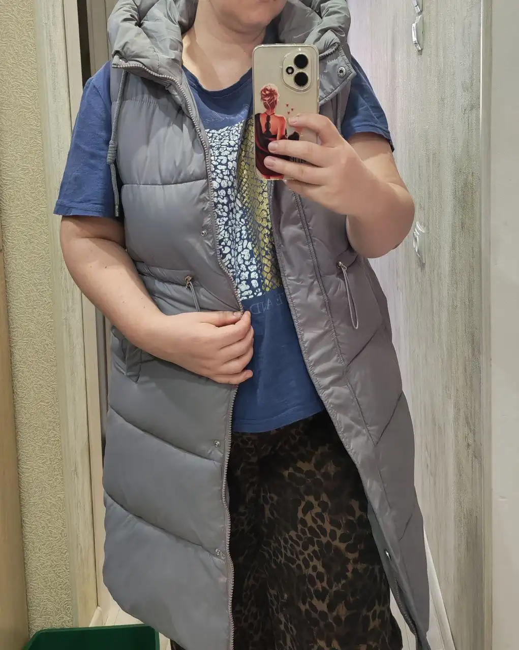 Новая жилетка с этикеткой, размер 50 - Верхняя одежда (Одежда) в Владивосток