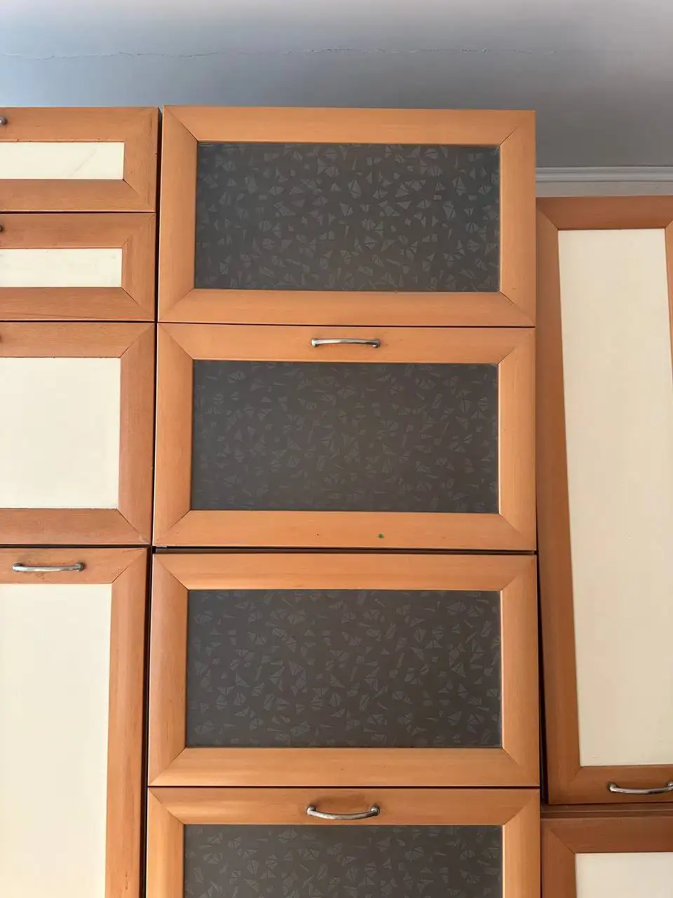 Продам кухонный гарнитур - Мебель (Для дома и дачи) в Владивосток