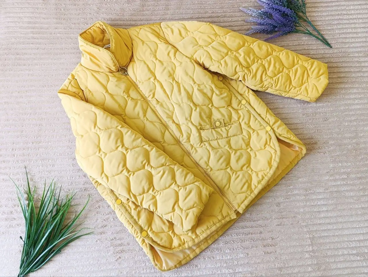 Женская стеганая ветровка - Верхняя одежда (Одежда) в Владивосток