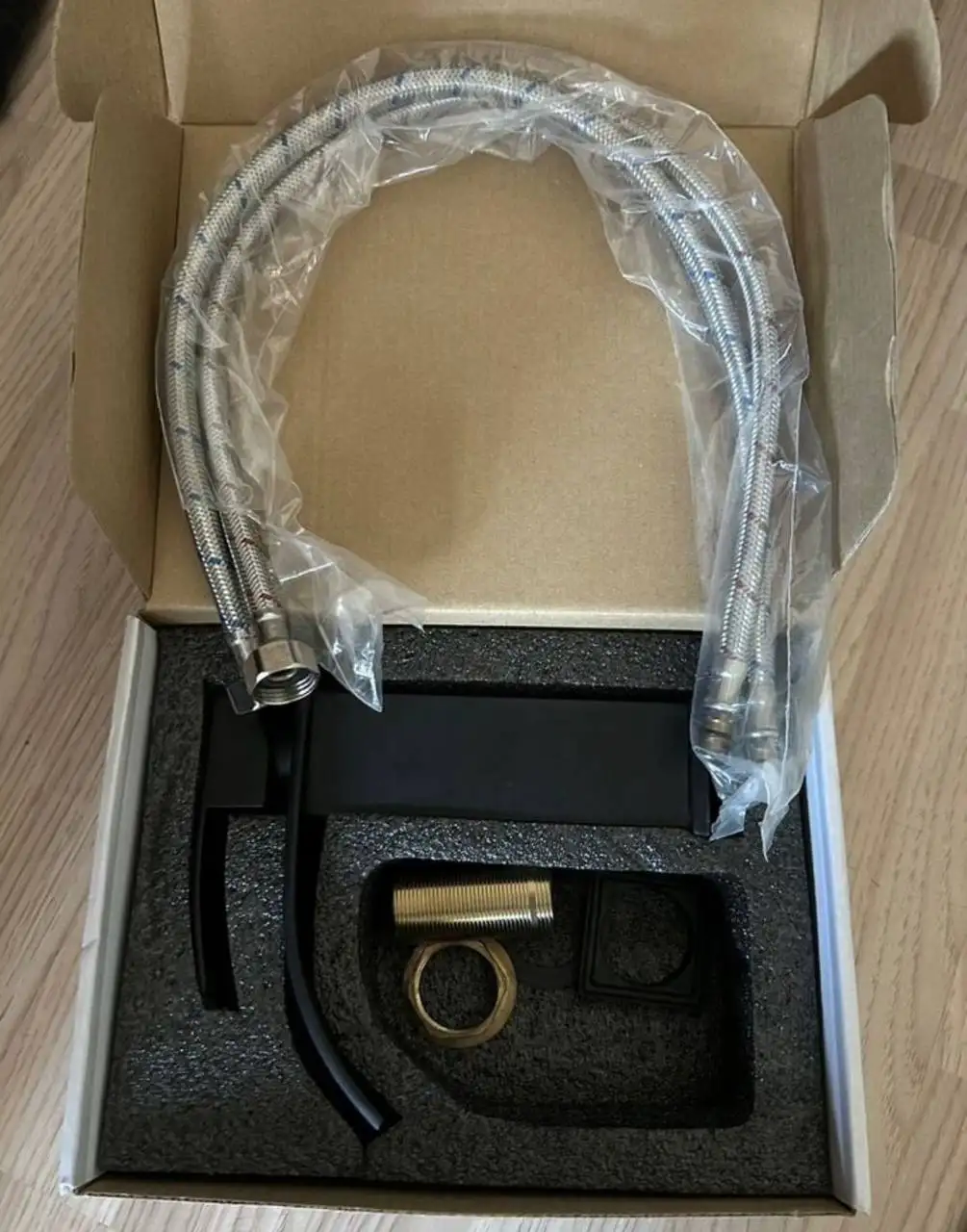 Продам новый смеситель - Сантехника (Для дома и дачи) в Владивосток